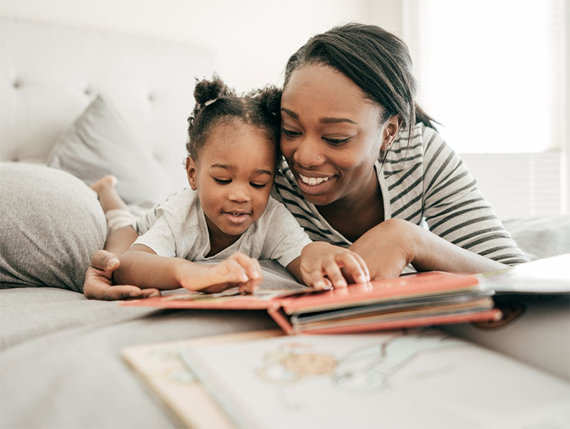Trucs d’éducatrices: Comment aimer lire les histoires aux enfants qui bougent sans arrêt?
